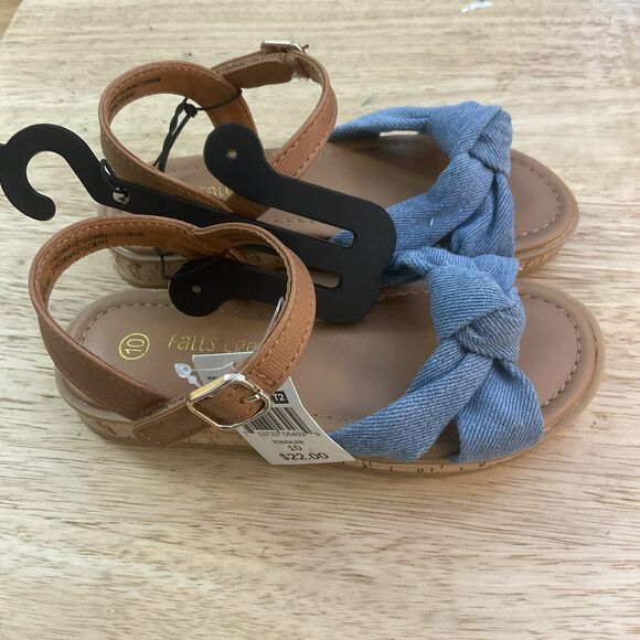 Baby Toddler Girls Falls Creek Gabby Blue Demin Sandals Size 10 Knots New - Picture 2 of 3
